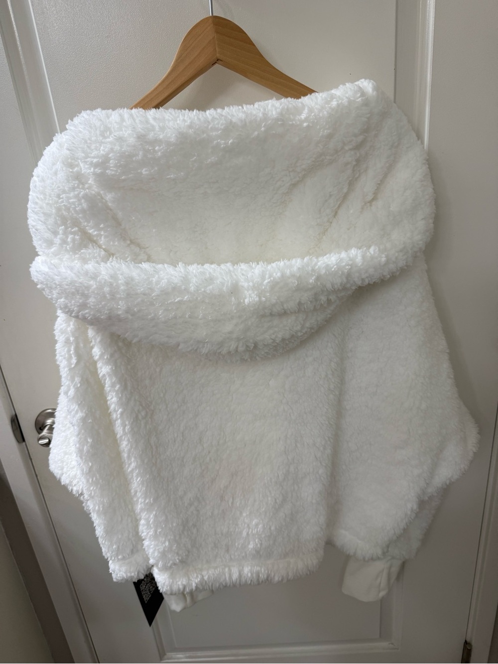 Jill Martin White Sherpa Lounger Jacket Size 2X/3X wearable Hooded Blanket NWT - Picture 2 of 5